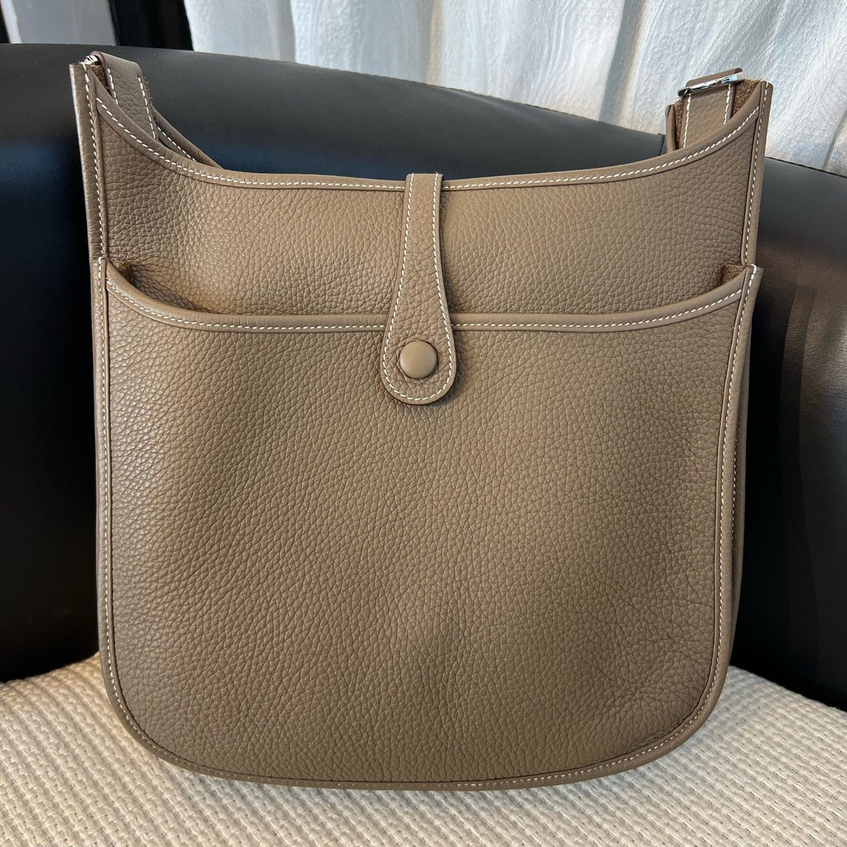 Hermès Elephant Grey Evelyne 29, Stamp W, Shoulder & Crossbody Bag