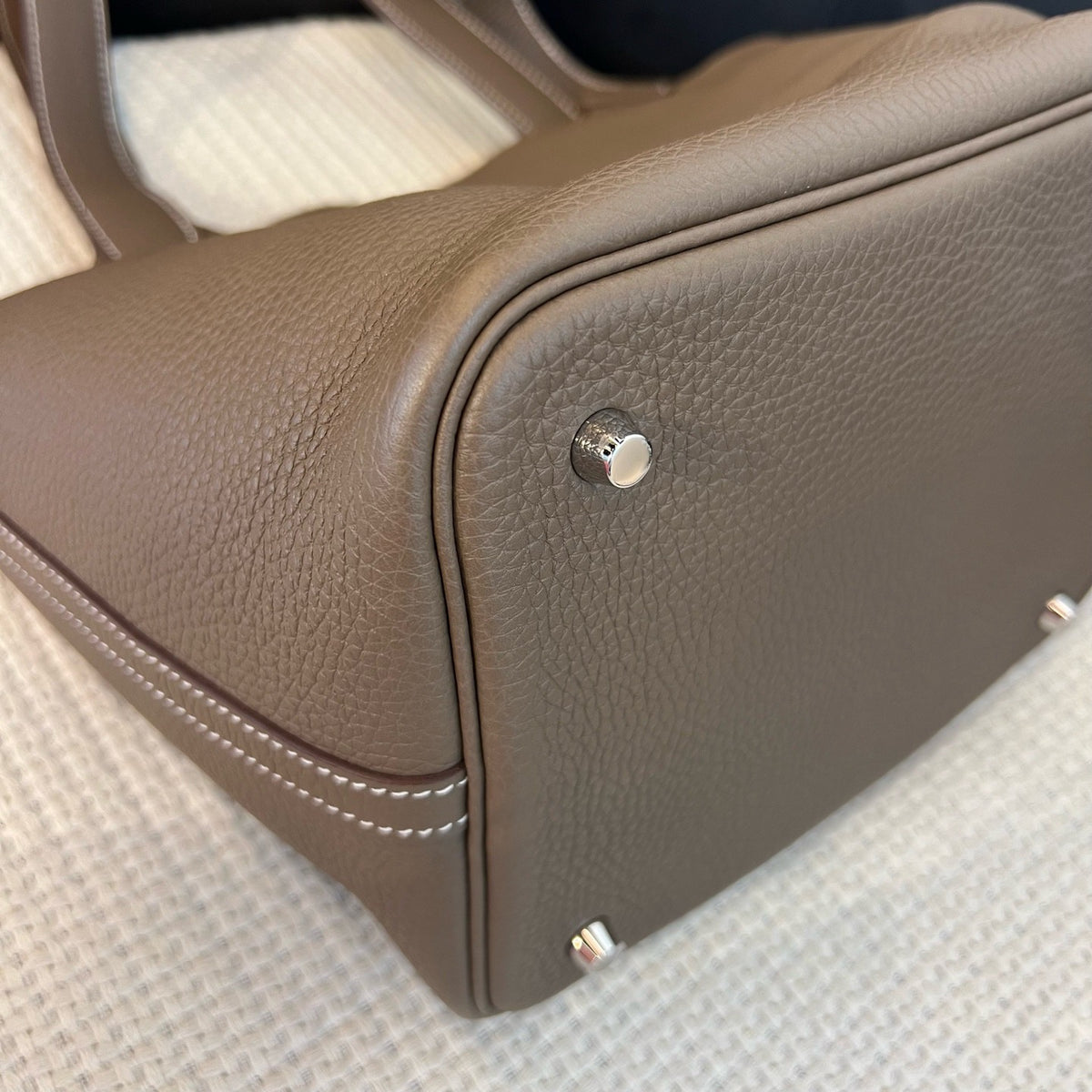 Hermès Picotin 22 Handbag, Elephant Grey, Silver Hardware, Taurillon Clemence Leather, Z Stamp