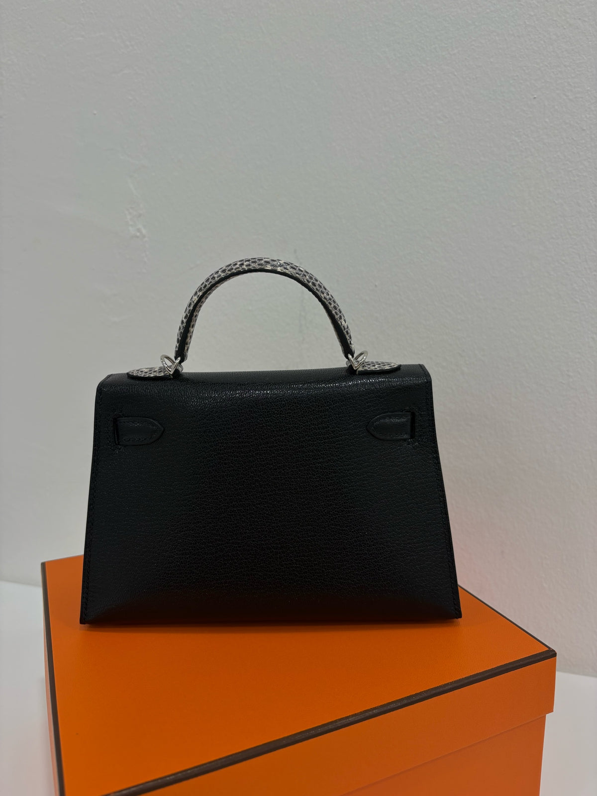 Hermès Mini Kelly with Lizard Handle, K Stamp, Brand New Full Set