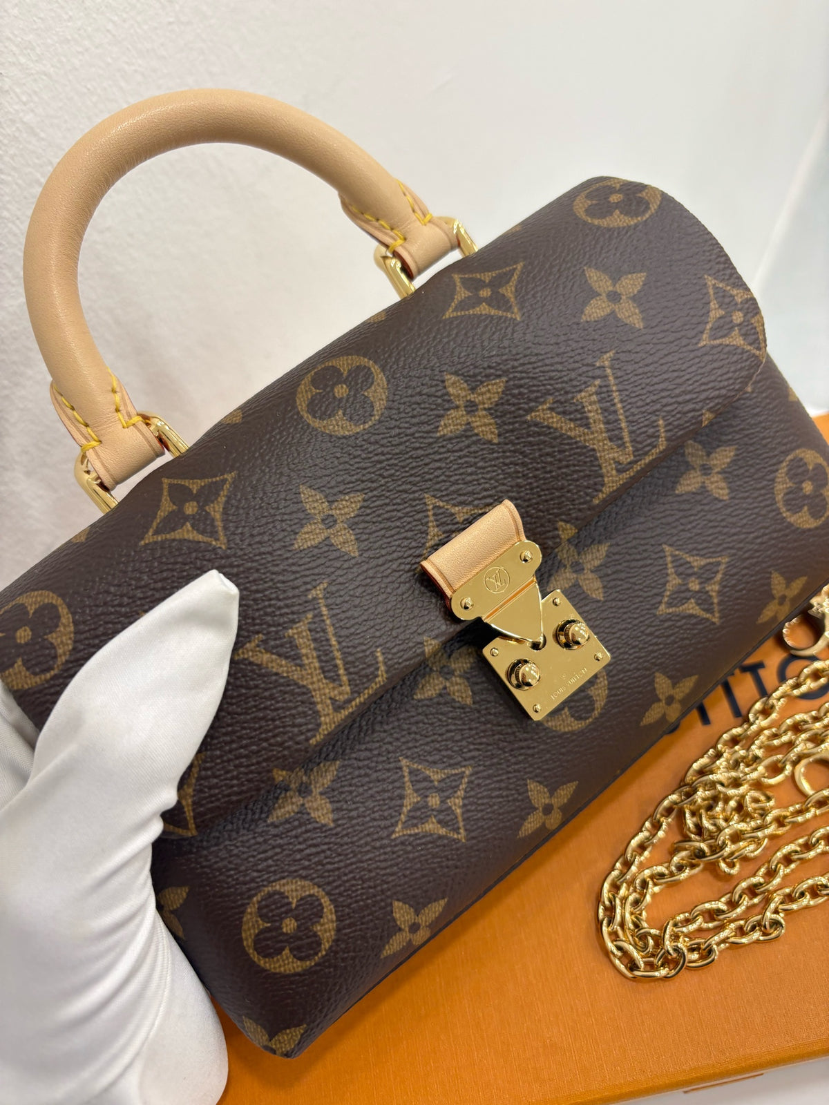 Louis Vuitton Nano Madeleine, Microchip Version