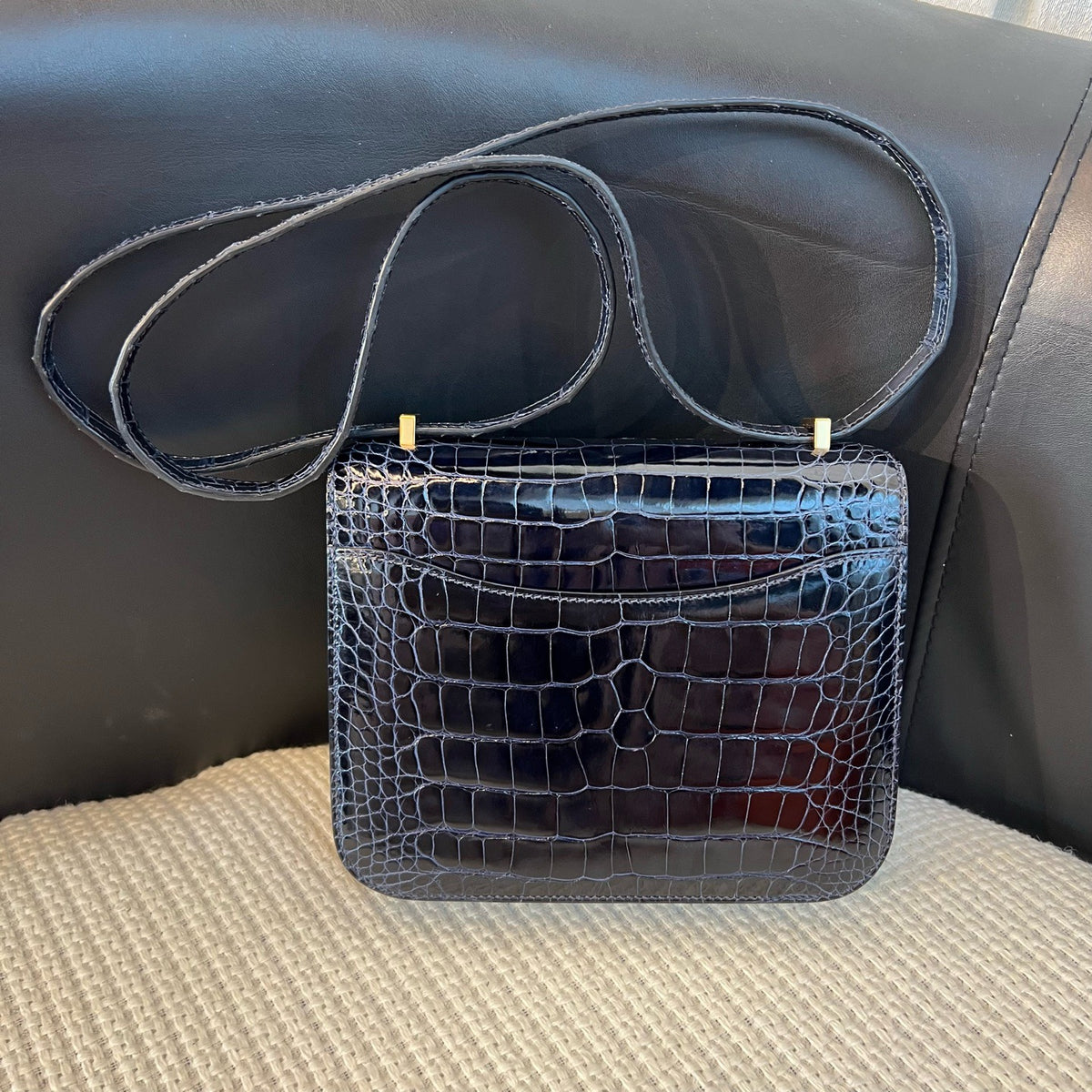 Hermès Blue Alligator Constance Mini 19, Stamp C